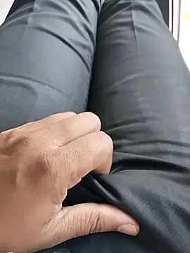 hunk28 6 online show from 10/19/25, 08:04