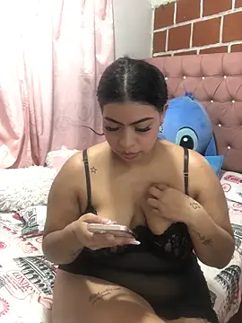 Rachellcooperrr online show from 12/17/25, 11:55