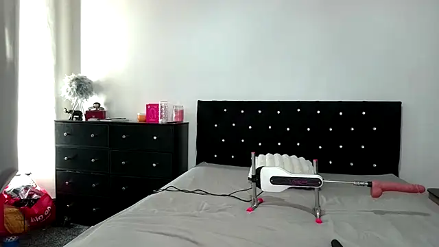 Snapshot of OliviaRyan22 chatting on 03/18/26, 08:39 OliviaRyan22 online show from 03/18/26, 08:39