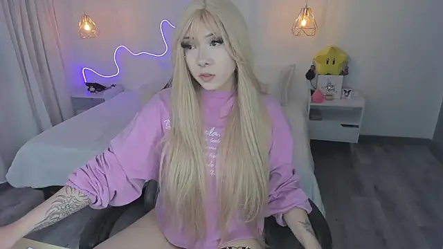 Snapshot of Noahcryptic chatting on 01/11/26, 11:32 Noahcryptic online show from 01/11/26, 11:32