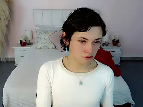 nathalialoes1 online show from 10/25/25, 07:19