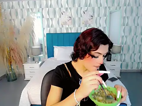 nathalialoes1 online show from 11/13/25, 07:02