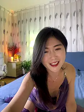 Snapshot of xtt1689999 chatting on 09/10/25, 01:33 xtt1689999 online show from 09/10/25, 01:33