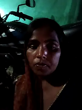 Snapshot of Cut_rajbati chatting on 10/15/25, 01:33 Cut rajbati online show from 10/15/25, 01:33