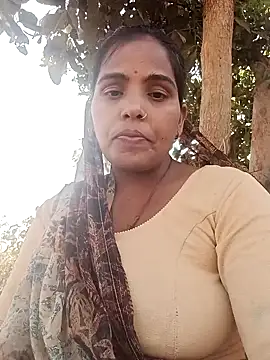 Snapshot of Cut_rajbati chatting on 11/08/25, 06:24 Cut rajbati online show from 11/08/25, 06:24