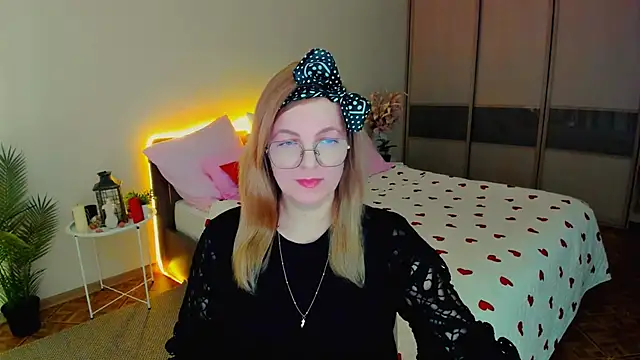 YourUniverser online show from 04/24/26, 09:56