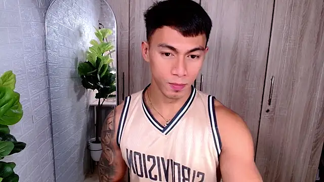Snapshot of PinooyMilker chatting on 10/15/25, 10:26 PinooyMilker online show from 10/15/25, 10:26