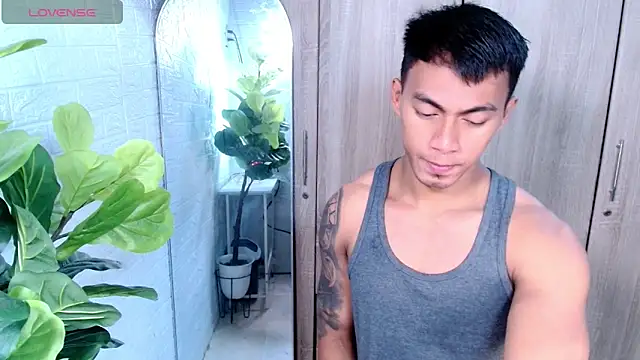 PinooyMilker online show from 04/12/26, 03:33