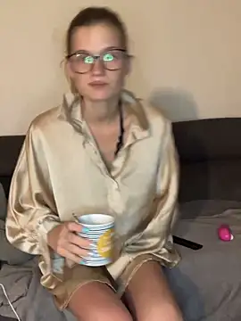 Lesamantssexy online show from 11/05/25, 07:36