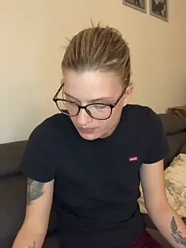 Lesamantssexy online show from 04/08/26, 07:47