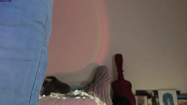 Pixxxis online show from 12/02/25, 04:07