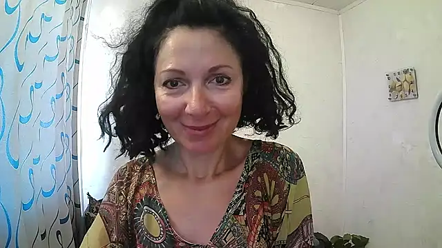 Snapshot of ValleriWind chatting on 07/20/26, 03:43 ValleriWind online show from 07/20/26, 03:43