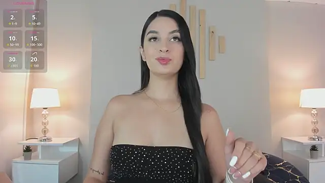 Snapshot of natachadiaz_ chatting on 10/17/25, 11:24 natachadiaz  online show from 10/17/25, 11:24