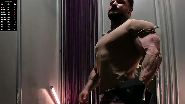 Snapshot of OliverSport chatting on 07/01/26, 11:12 OliverSport online show from 07/01/26, 11:12