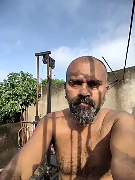 Snapshot of thelastsaintt chatting on 10/31/25, 02:12 thelastsaintt online show from 10/31/25, 02:12