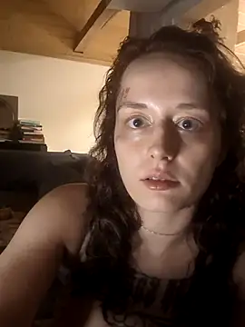 marijacucu online show from 10/28/25, 09:17