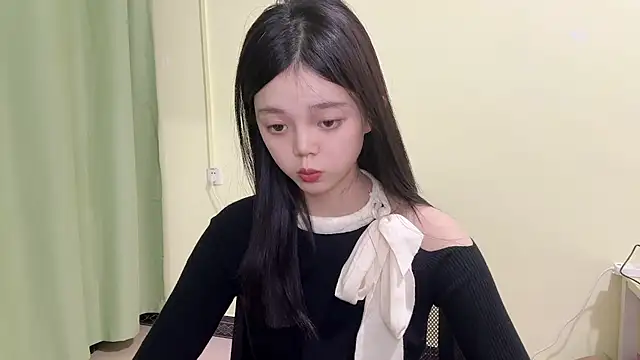 Nicole-13 online show from 10/25/25, 01:07