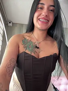 Snapshot of LilithPink_ chatting on 10/24/25, 05:20 LilithPink  online show from 10/24/25, 05:20