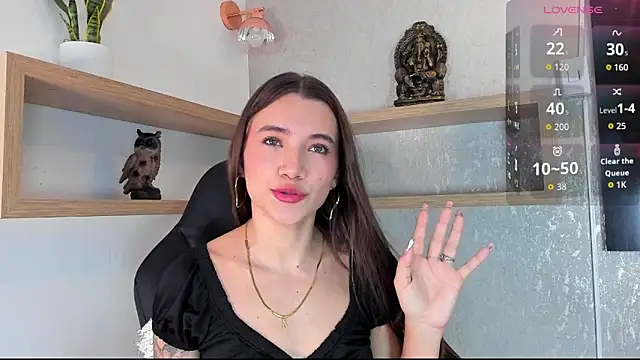 aitana baker  online show from 04/02/26, 03:37