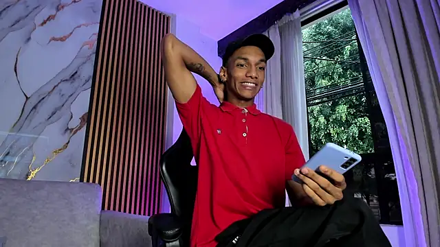 JulienSaint online show from 12/04/25, 12:14