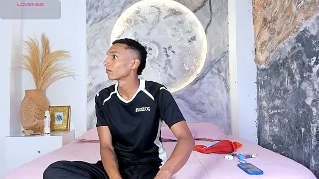 JulienSaint online show from 04/11/26, 12:31