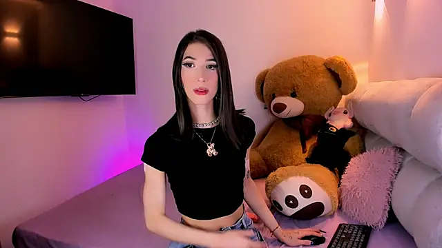 fhalon foxxxys  online show from 04/24/26, 07:00