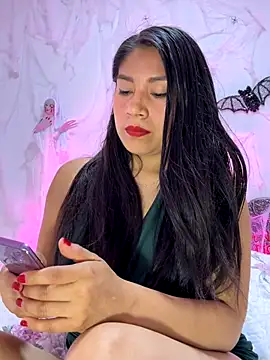 Ariana2017 online show from 10/29/25, 02:47