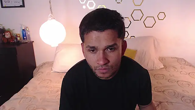 Snapshot of Provincute chatting on 10/06/25, 02:31 Provincute online show from 10/06/25, 02:31