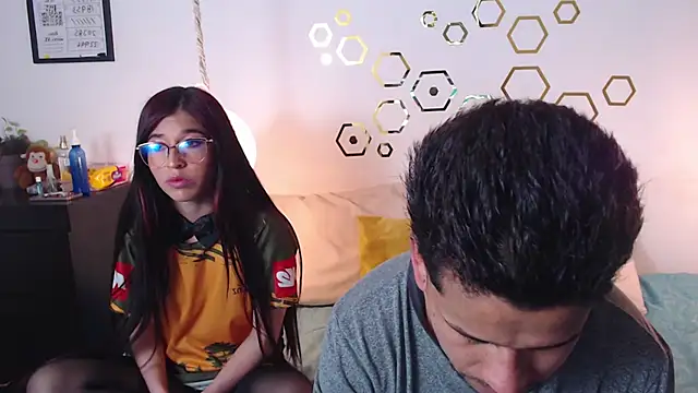 Snapshot of Provincute chatting on 10/15/25, 03:28 Provincute online show from 10/15/25, 03:28