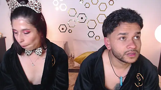 Snapshot of Provincute chatting on 11/10/25, 02:54 Provincute online show from 11/10/25, 02:54