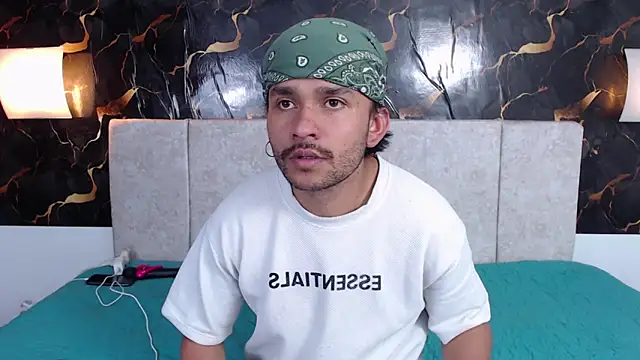 Snapshot of Provincute chatting on 02/20/26, 02:08 Provincute online show from 02/20/26, 02:08