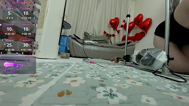 fox-yiyi online show from 02/12/26, 12:00