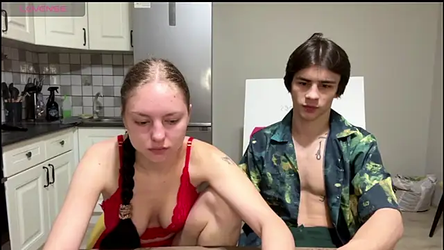 flowerscouple online show from 03/01/26, 10:01