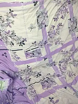 Snapshot of CutieMarine chatting on 10/21/25, 08:42 CutieMarine online show from 10/21/25, 08:42