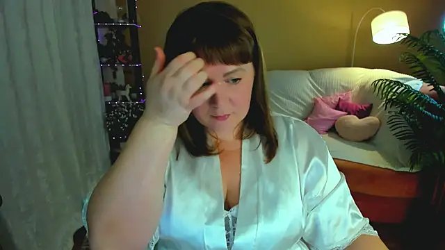 Snapshot of CrystaalStaar chatting on 09/11/25, 07:25 CrystaalStaar online show from 09/11/25, 07:25