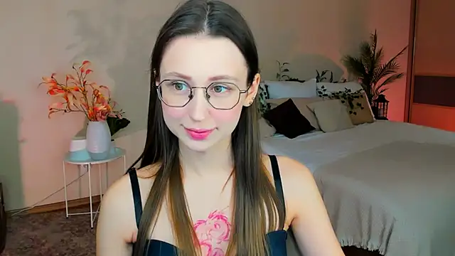 YourLovellyStory online show from 11/26/25, 09:21