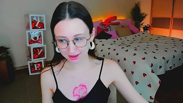 YourLovellyStory online show from 02/15/26, 12:25