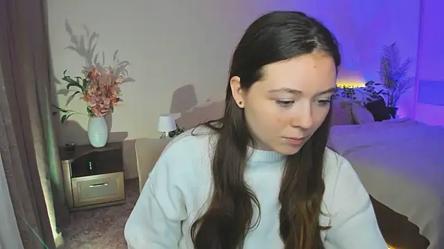 AlluringLookk online show from 09/26/25, 11:14