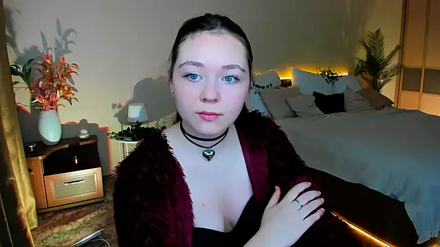 AlluringLookk online show from 10/20/25, 12:27