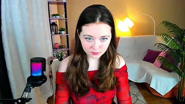 AlluringLookk online show from 11/21/25, 04:16