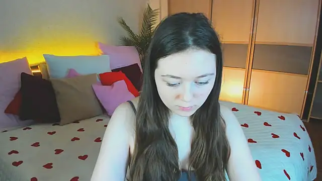 AlluringLookk online show from 03/27/26, 12:16