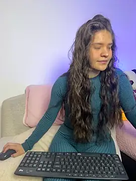 Emilyybennet  online show from 11/25/25, 09:31