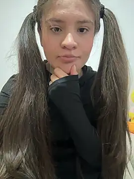 Emilyybennet  online show from 03/21/26, 11:08