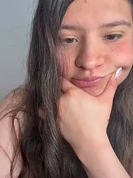 Emilyybennet  online show from 06/09/26, 07:58