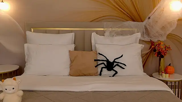 VanessaFields online show from 10/22/25, 03:12