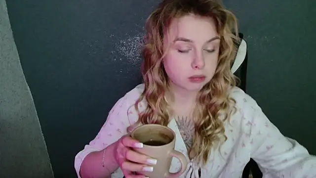 AngelicaHollywood online show from 11/25/25, 06:19