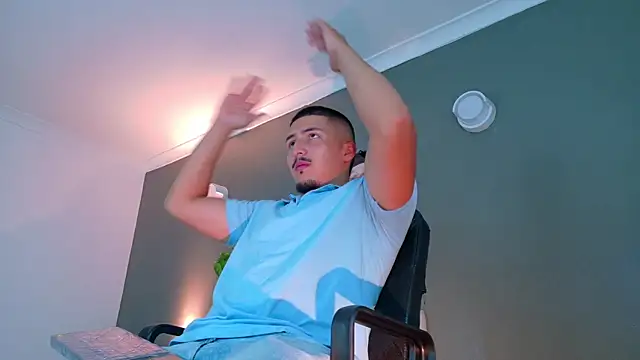 MrFox   online show from 10/07/25, 07:22