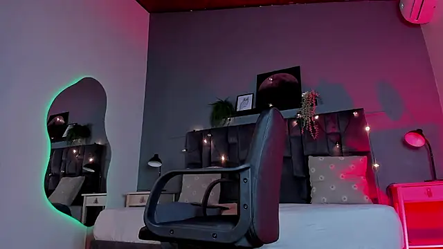 MrFox   online show from 02/06/26, 07:39