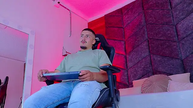 MrFox   online show from 02/21/26, 07:48