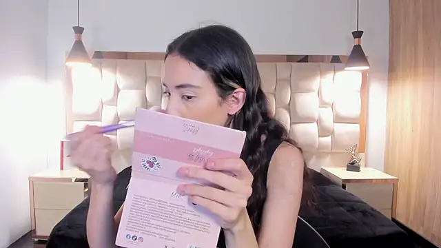 Emilia Bons online show from 01/11/26, 01:27